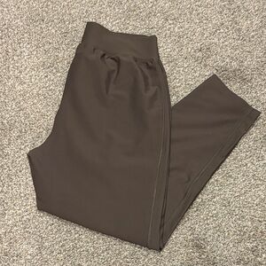 Old Navy Powersoft athletic pants. Women’s size large. Olive green